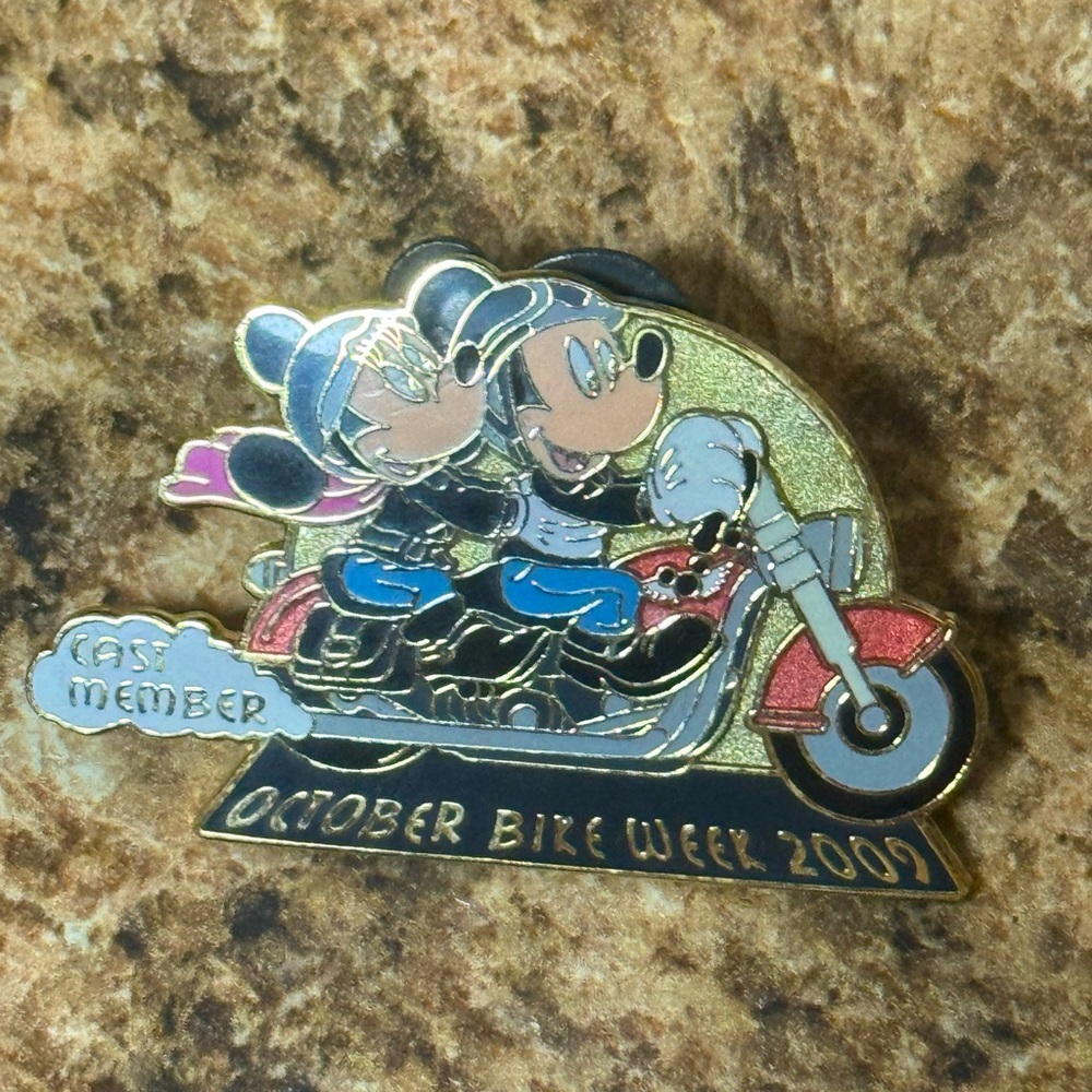 Disney bike week 2009 pin